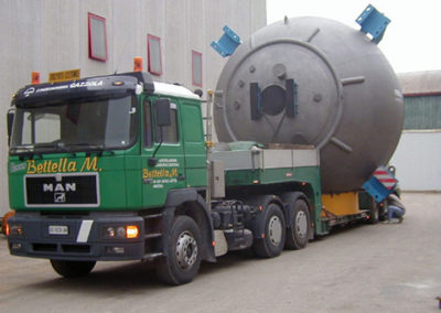 Trasporto eccezionale cisterna rotonda