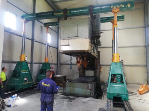 Smontaggio Pressa Weingarten cap.400 Ton